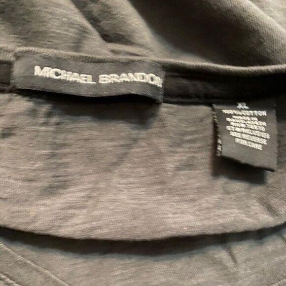Michael Brandon Gray V-Neck long sleeve T-shirt, size XL - Picture 3 of 3
